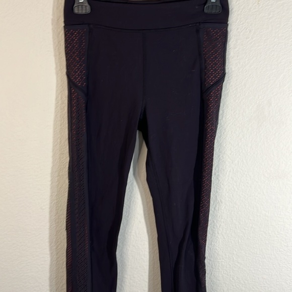 Lululemon women’s Sz 6 Get Your Peek On Tight Athletic Legging Laser Cut - Picture 5 of 11